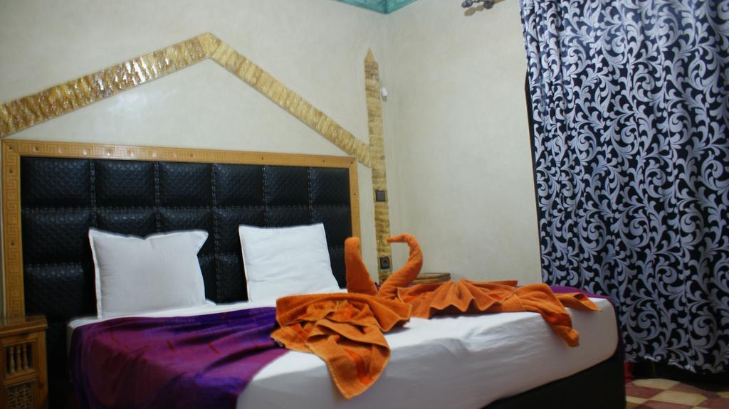 Riad Aslda Asni Phòng bức ảnh